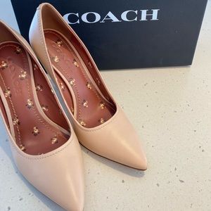 COACH Waverly Pumps